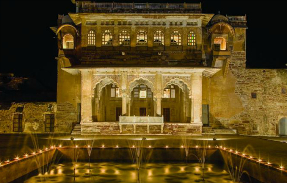 Keeping India’s history alive and its rich heritage thriving, Elizabeth Moynihan completes 41st trip to disseminate art conservation skills
